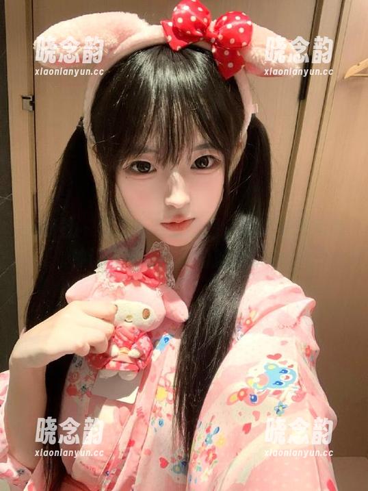 魅妍社 - 戴小唯毛衣套图，毫无圣光却有种让人无法抗拒的魅力！.txt